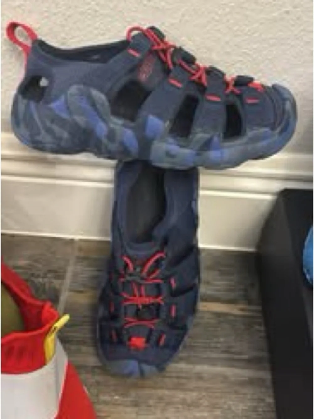 KEEN Kids Navy Blue Active Hybrid Sandals with Red Bungee